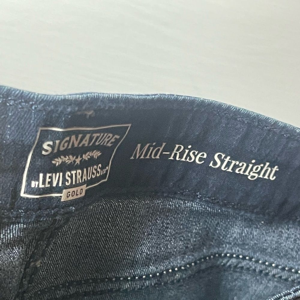 NWTs Signature Levi Strauss Mid-Rise Straight Leg - Picture 10 of 13